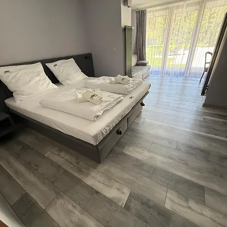Nad Rzeka 3* فيسلا