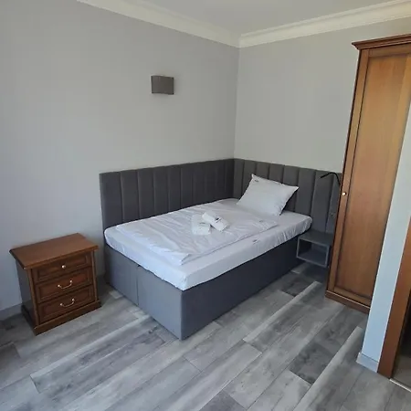 فندق مبيت وإفطار Nad Rzeka 3*