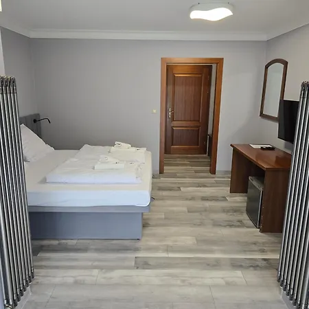Nad Rzeka فندق مبيت وإفطار 3*