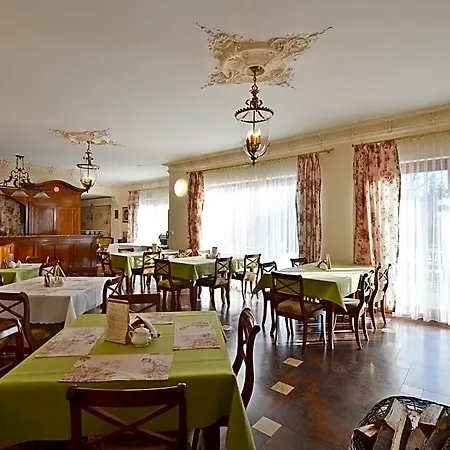 Nad Rzeka Panzió